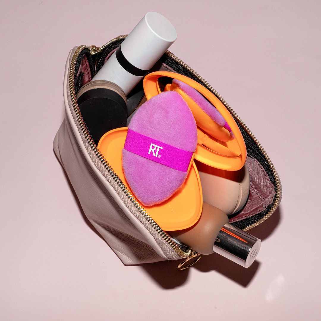 Real Techniques Miracle 2-In-1 Powder Puff + Travel Case