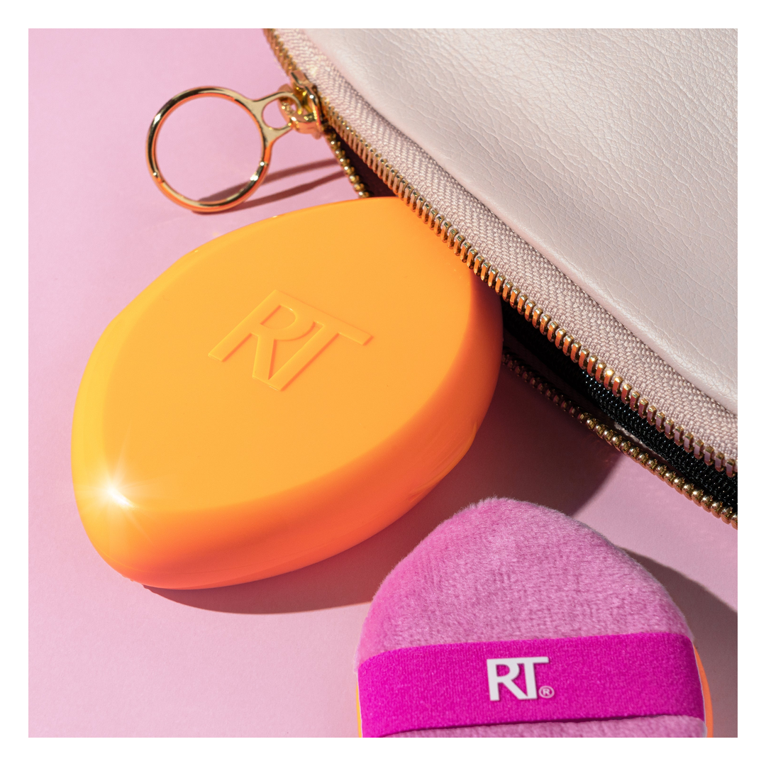 Real Techniques Miracle 2-In-1 Powder Puff + Travel Case